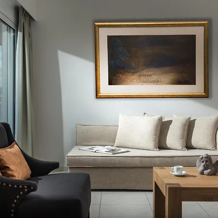 Matheo & Hotel Malia